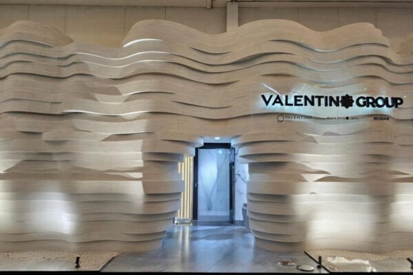 Valentino Group Hadirkan Instalasi Seni The Form di IBT 2025